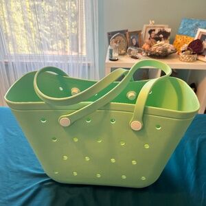 Sol Mate Green Beach Tote